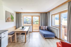 Three-Bedroom Apartment with 3 Bathroom and Panoramic views room in Rössle Appartement