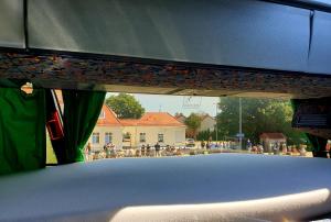 Kapsuły Sypialne AutokarSingliPL, Par, ciekawe miejsce