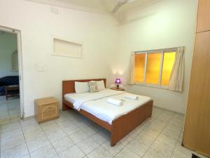 ROSSIO Pool + Garden, Steps from Beach