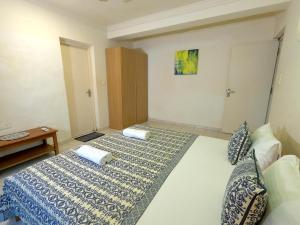 ROSSIO Pool + Garden, Steps from Beach