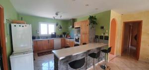 Villas Villa Spacieuse - Vue Montagne et Chateau : photos des chambres