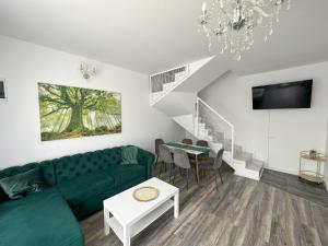 elisio - Maple House