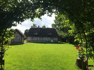 Maisons de vacances La Gloriette gite situe Dans La propriete Dun magnifique manoir : photos des chambres