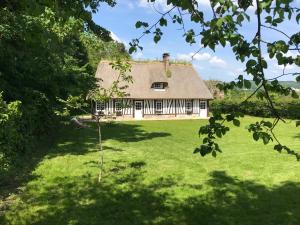 Maisons de vacances La Gloriette gite situe Dans La propriete Dun magnifique manoir : photos des chambres