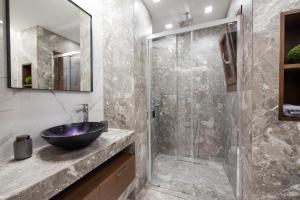 Onyx Stylish Central #NorthSky