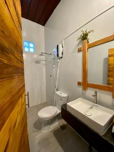 Bungalow Deluxe Nhìn Ra Khu Vườn (Deluxe Bungalow with Garden View)