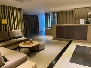 BGC Uptown Mall Suite