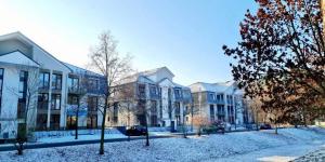 Neue stillvolle Wohnung im Steinbach Palais, ideale Lage