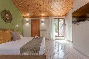 BBHOME Domus aquae inside of appia antica park