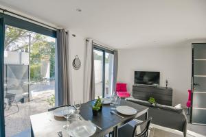 Maisons de vacances La Fauvette - Villa 3 ch parking proche Marseille : photos des chambres