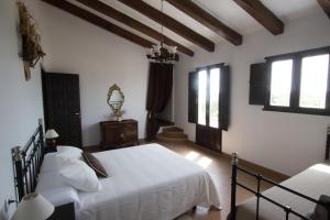 Triple Room with Balcony room in La iaia Merce