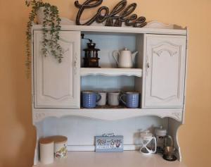 Hillside Haven: Luxe Farm Escape - 5BR-2 King Beds