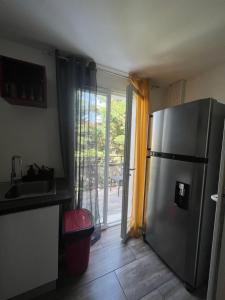 Appartements Appartement (3), 4 personnes Aeroport Marseille : photos des chambres