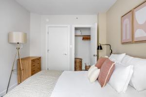 Telegraph Hill 1BR w Gym Sauna nr Muni SFO-361