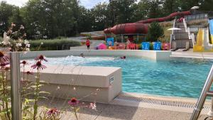 Appartements Compreignac F2 GRIS/MAUVE entier,vue foret : photos des chambres