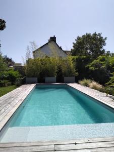 Maisons de vacances 20 people house swimming pool and beach : photos des chambres