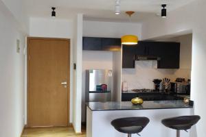 Emaza Lux Stylish, Modern 1 Bedroom Apartment, Pool & Gym, at Mi Vida Garden City