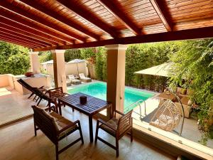 Villa Butterfly - Heated Pool, Jacuzzi, Sauna, Hammam & Gym
