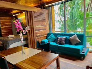 Nautical Design Apartment near Beach