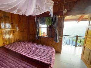 Phòng Giường Đôi Có Ban Công (Double Room with Balcony)