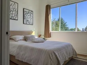 A premier smart condo with parking - Seattle