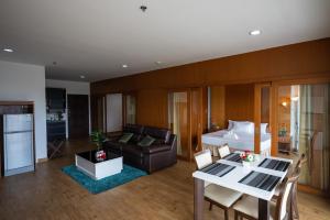 VTSIX at View Talay 6