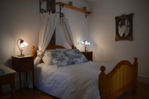 Cottage Mackinley, séjour spacieux et chaleureux, salon de jeux, grande salle à manger, contes,15 pers, Centre Historique, gare TER