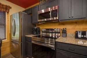 Brandon`s Mountain Retreat chalet