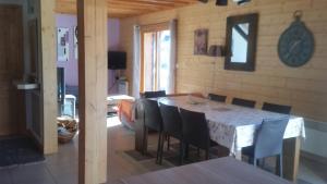 Maisons de vacances Chalet Edliane : photos des chambres