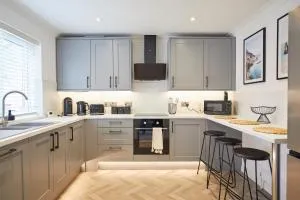 Elegant Design 75" Smart Tv Long Stay Welcome - NWI