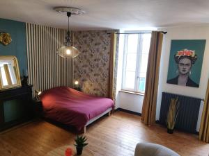 Appartements De Vert et d'Or - proche gare - parking - jardin : photos des chambres