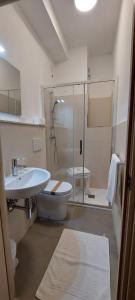 Double or Twin Room with Shower