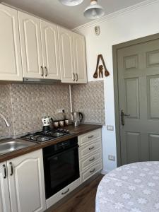 Cazare David si familia .