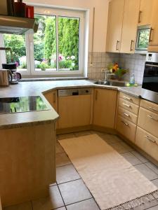 Schöne Gartenwohnung im Seenland