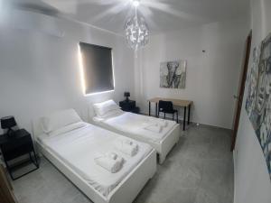 Deggies Apartments - spacious, modern apartment!