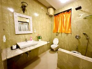 GR STAYS Sol Villa Candolim with Private Pool, Walking distance to Beach
