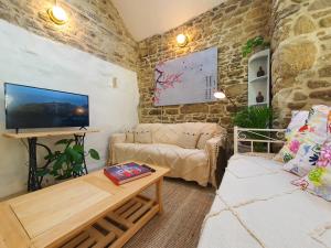 Maisons de vacances Maison 3 Limousin - Charming Converted Barn Close To Lac de Vassiviere : photos des chambres