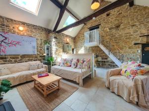 Maisons de vacances Maison 3 Limousin - Charming Converted Barn Close To Lac de Vassiviere : photos des chambres