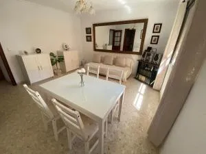 Apartamento Familiar En Barrio Reina Victoria - Palos de la Frontera
