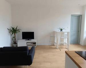 Appartements Logement moderne 2 pers, parking prive, proche CV : photos des chambres