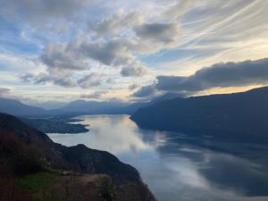 Appartements Studio hypercentre 27m2 avec balcon et parking : photos des chambres