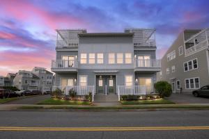 Stunning Beachfront Queens Getaway townhouse