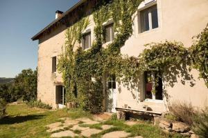 Maisons de vacances L'Ange : Entre monts et vallees : photos des chambres