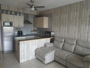 Apartament 3 persones amb piscina comunitaria Terrassa amb vistes canal i Llac St Maurici