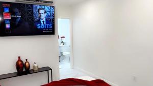Guest House #2 - 5 min away from LAS Airport