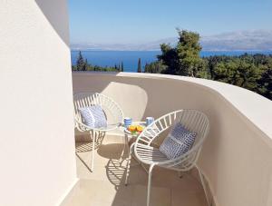 Modern Apartment for 4 persons, Sea view, near the beach