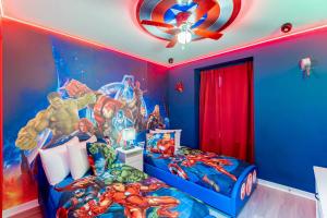 Thematic House with pool and game room at Resort