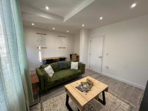 Lovely 1-bedroom flat with Patio
