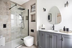 Beautiful Spacious Beach Home Newly Renovated