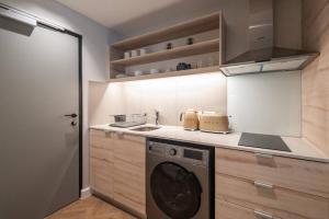 Contemporary City Oasis